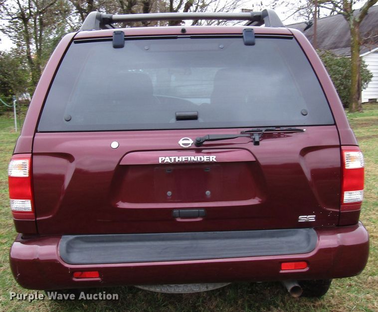 image for item DG6669 2002 Nissan Pathfinder SUV