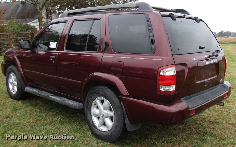 image for item DG6669 2002 Nissan Pathfinder SUV
