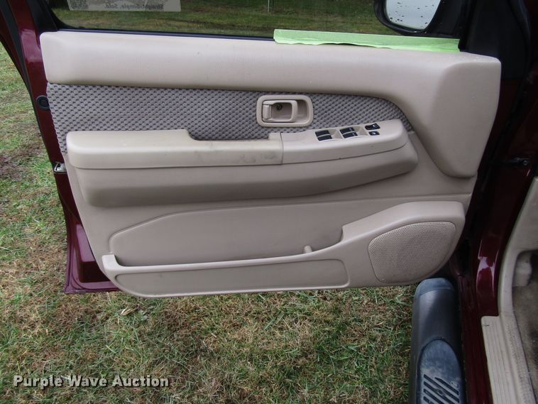 image for item DG6669 2002 Nissan Pathfinder SUV