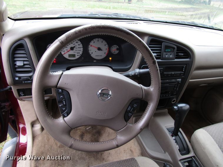 image for item DG6669 2002 Nissan Pathfinder SUV