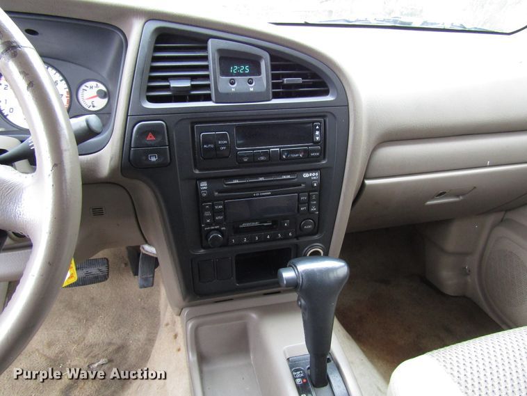 image for item DG6669 2002 Nissan Pathfinder SUV