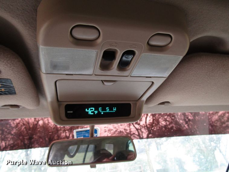 image for item DG6669 2002 Nissan Pathfinder SUV