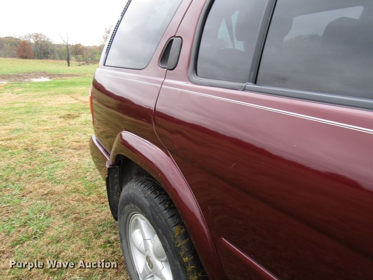 image for item DG6669 2002 Nissan Pathfinder SUV