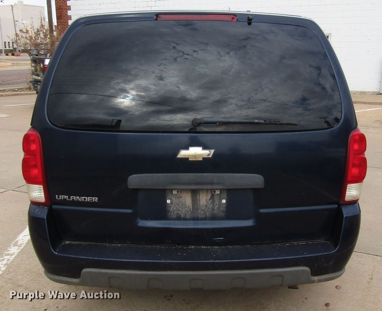 image for item DG6739 2005 Chevrolet Uplander SUV