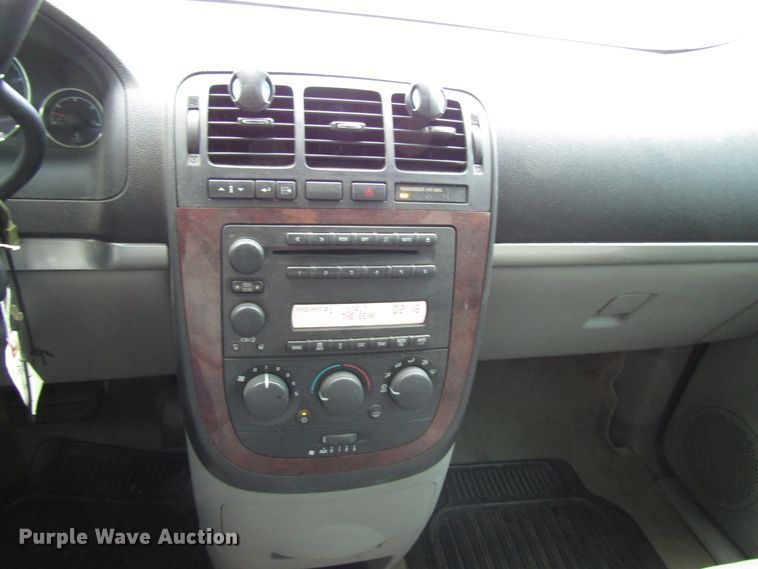 image for item DG6739 2005 Chevrolet Uplander SUV