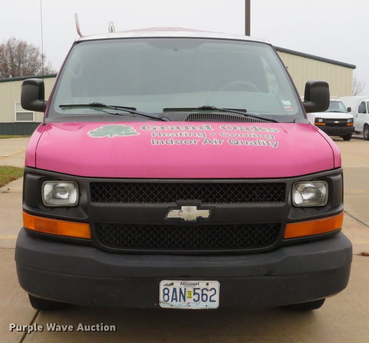 image for item DH1709 2005 Chevrolet Express 1500 van