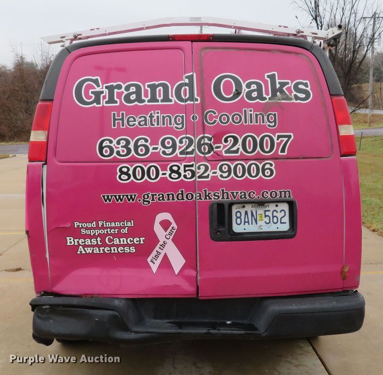 image for item DH1709 2005 Chevrolet Express 1500 van