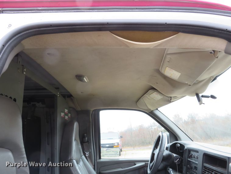 image for item DH1709 2005 Chevrolet Express 1500 van