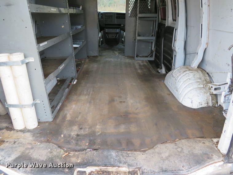 image for item DH1709 2005 Chevrolet Express 1500 van