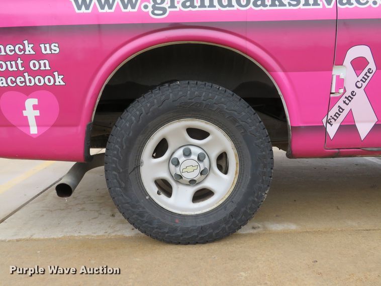 image for item DH1709 2005 Chevrolet Express 1500 van