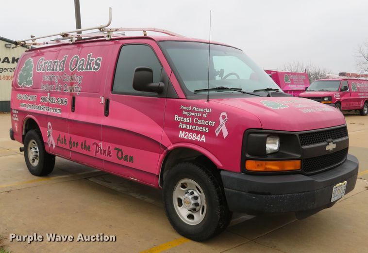 image for item DH1710 2005 Chevrolet Express 3500 van