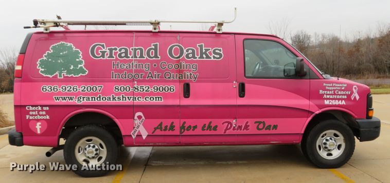 image for item DH1710 2005 Chevrolet Express 3500 van