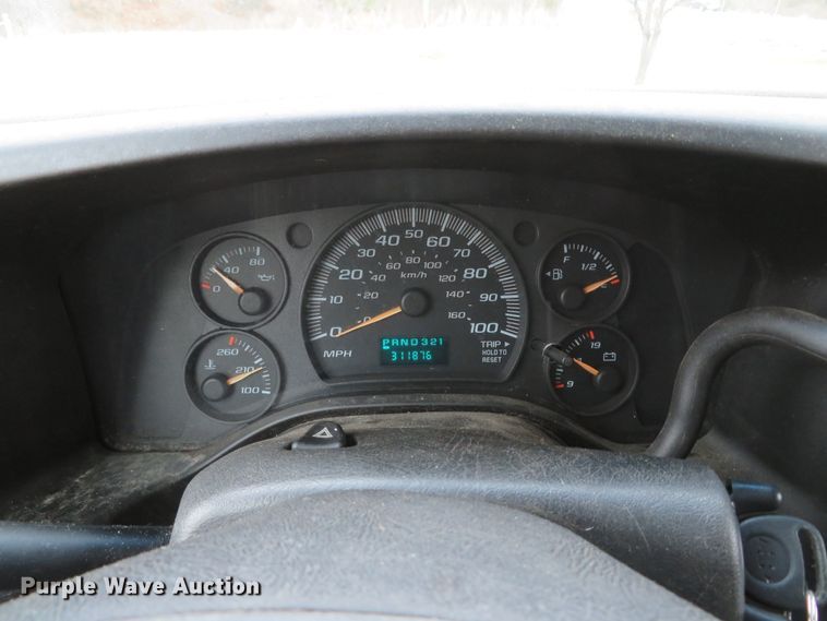 image for item DH1710 2005 Chevrolet Express 3500 van