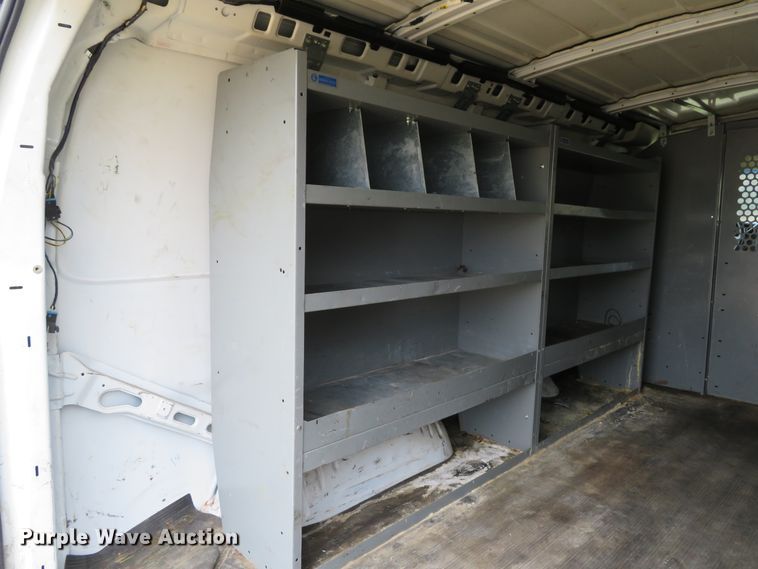 image for item DH1710 2005 Chevrolet Express 3500 van