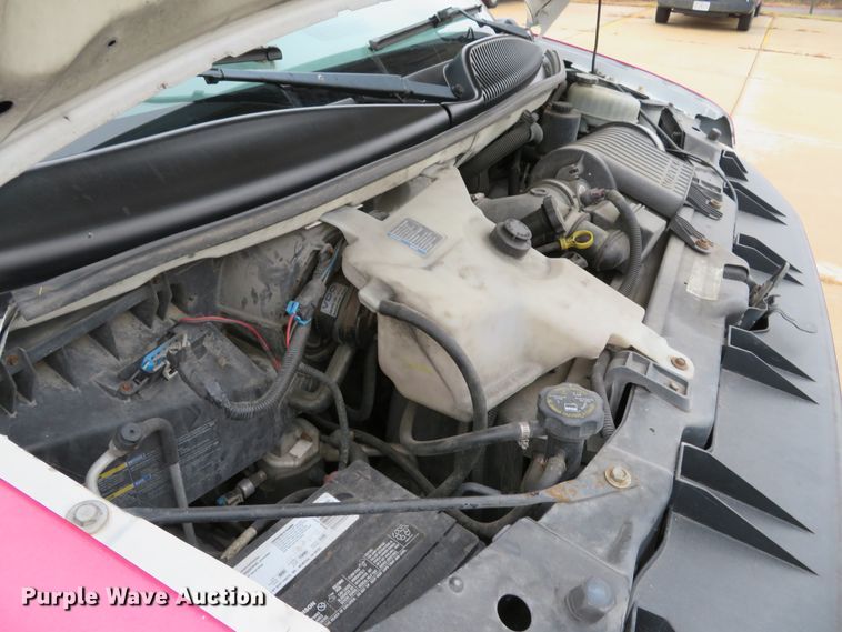 image for item DH1710 2005 Chevrolet Express 3500 van