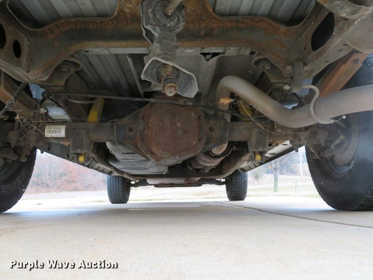 image for item DH1710 2005 Chevrolet Express 3500 van