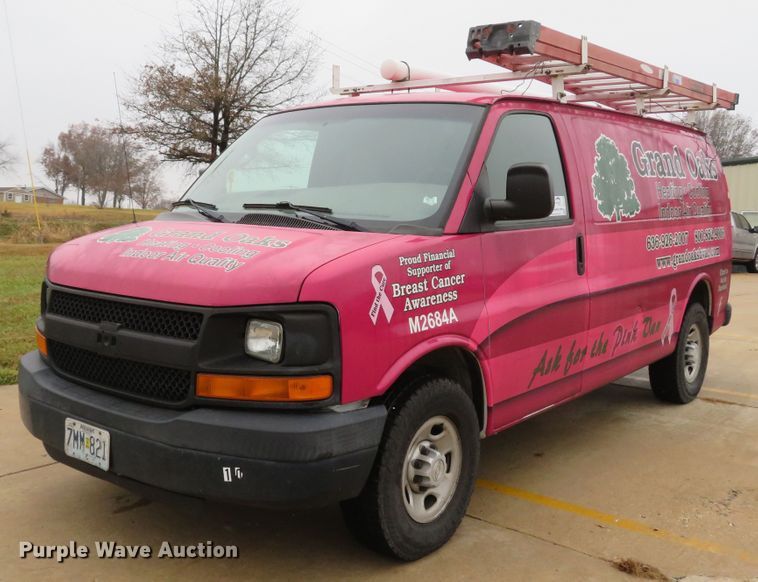 image for item DH1716 2007 Chevrolet Express 3500 van