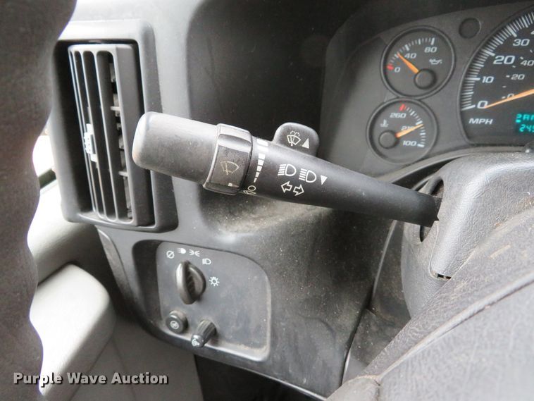 image for item DH1716 2007 Chevrolet Express 3500 van