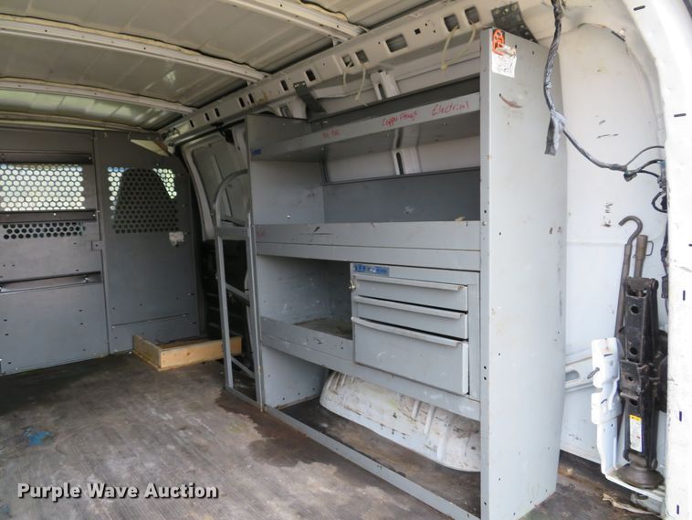 image for item DH1716 2007 Chevrolet Express 3500 van