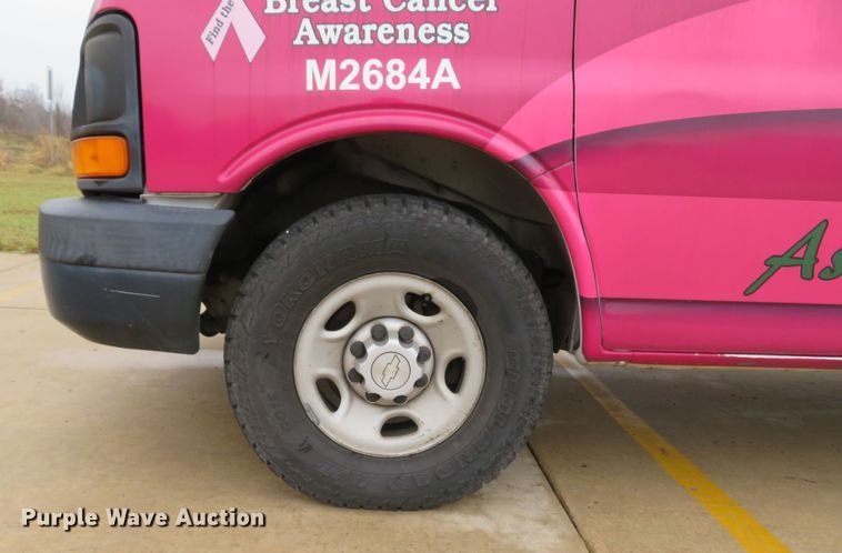 image for item DH1716 2007 Chevrolet Express 3500 van