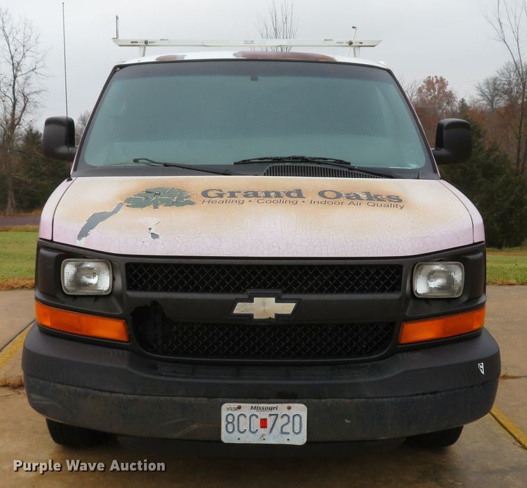 image for item DH1717 2007 Chevrolet Express 3500 van