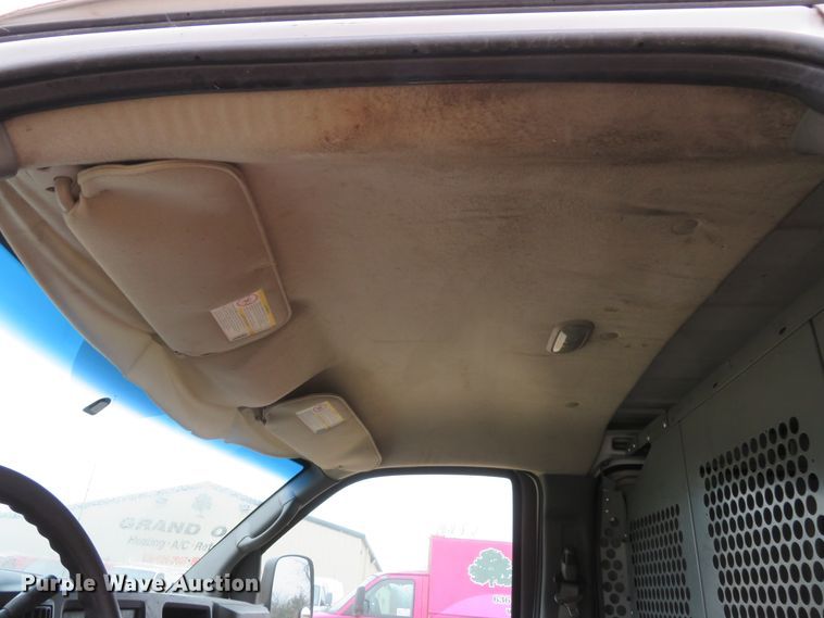 image for item DH1717 2007 Chevrolet Express 3500 van