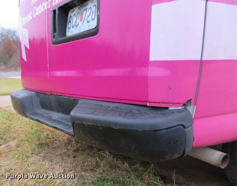 image for item DH1717 2007 Chevrolet Express 3500 van