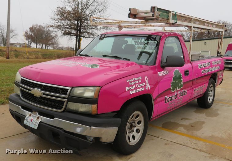 image for item DH1719 2006 Chevrolet Silverado 1500 pickup truck