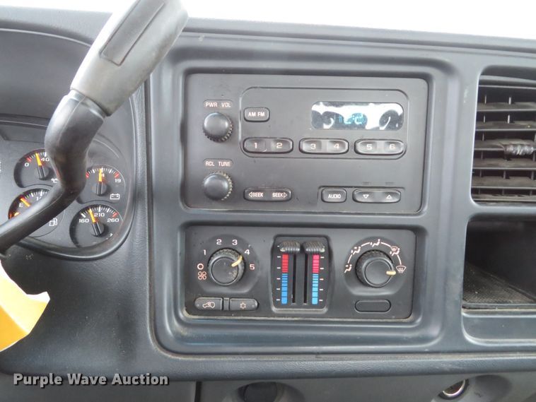 image for item DH1719 2006 Chevrolet Silverado 1500 pickup truck