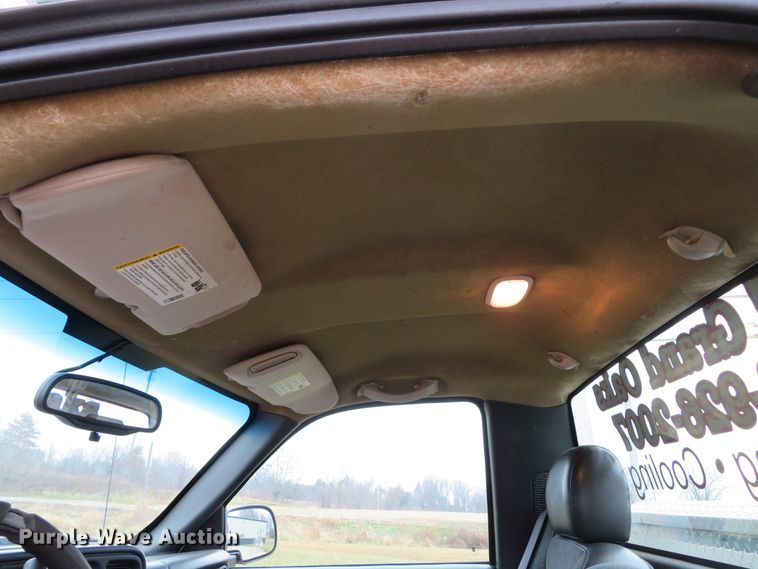 image for item DH1719 2006 Chevrolet Silverado 1500 pickup truck