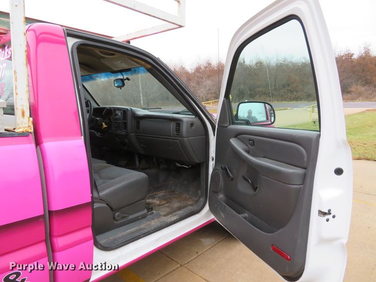 image for item DH1719 2006 Chevrolet Silverado 1500 pickup truck