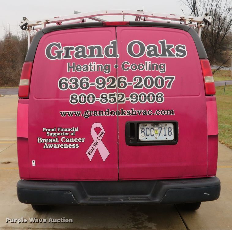 image for item DH1720 2005 Chevrolet Express 3500 van