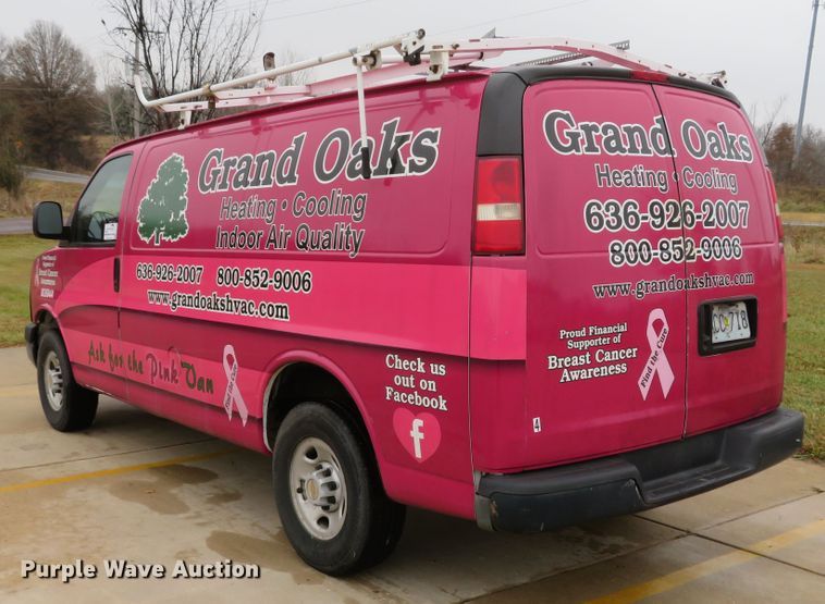 image for item DH1720 2005 Chevrolet Express 3500 van