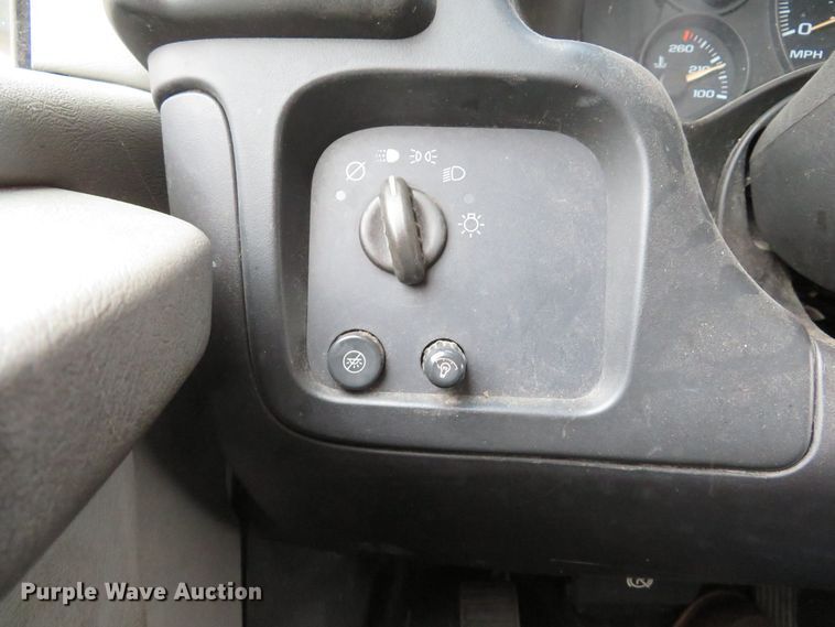 image for item DH1720 2005 Chevrolet Express 3500 van