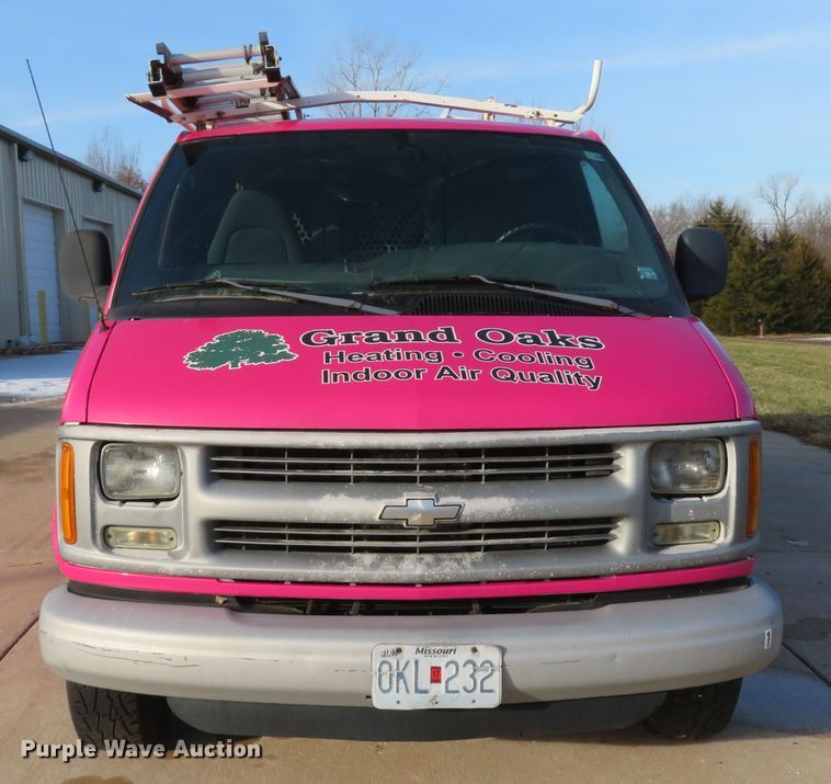 image for item DH1721 2001 Chevrolet Express 3500 van