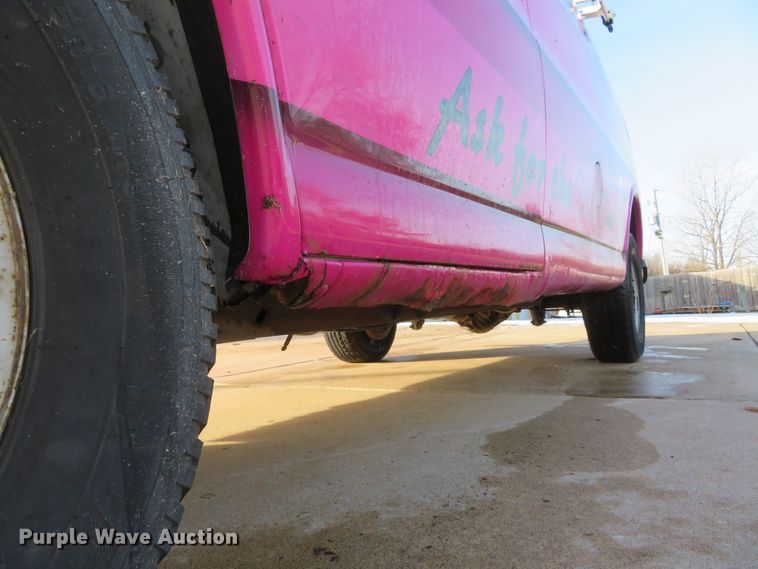 image for item DH1721 2001 Chevrolet Express 3500 van