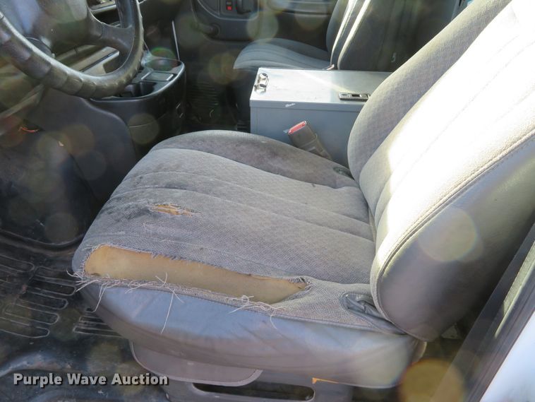 image for item DH1721 2001 Chevrolet Express 3500 van