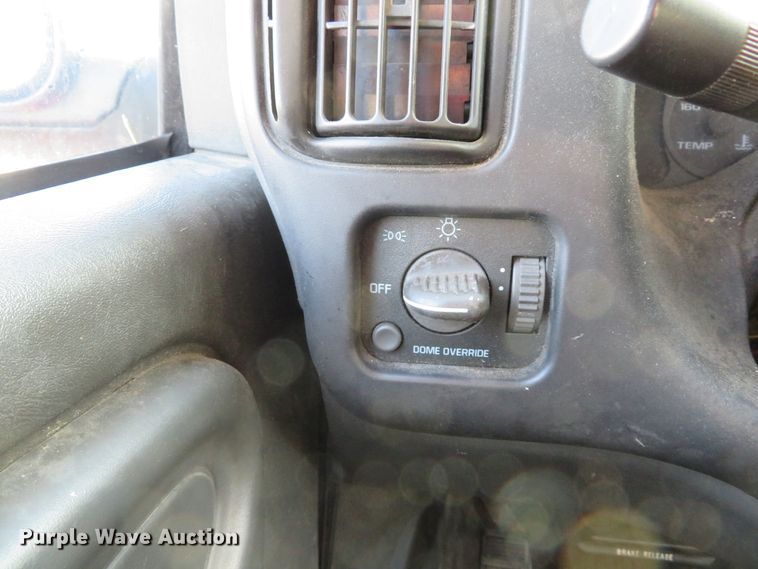 image for item DH1721 2001 Chevrolet Express 3500 van