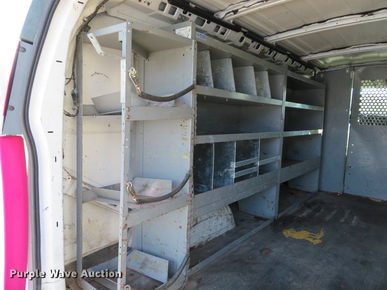 image for item DH1721 2001 Chevrolet Express 3500 van