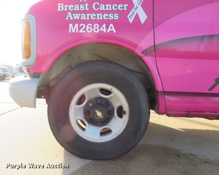 image for item DH1721 2001 Chevrolet Express 3500 van