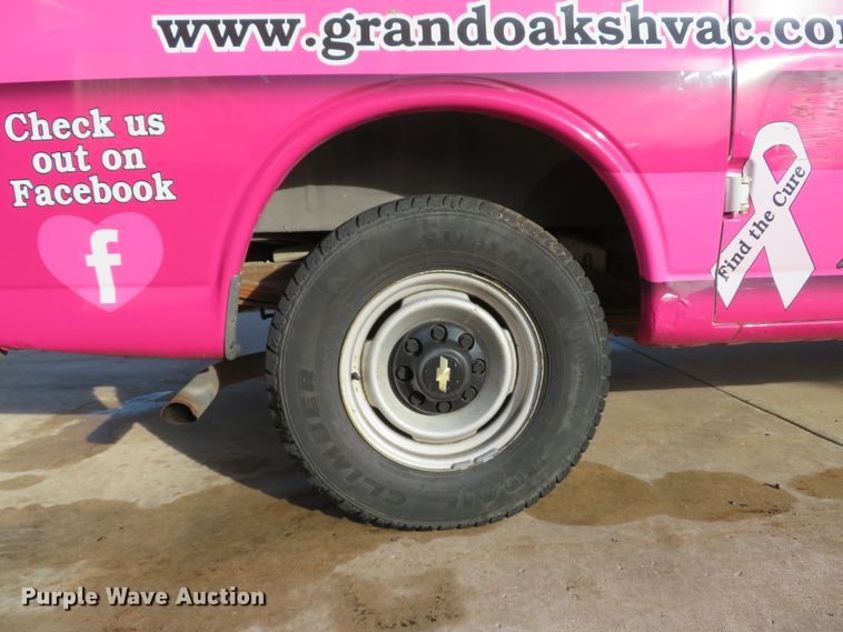 image for item DH1721 2001 Chevrolet Express 3500 van