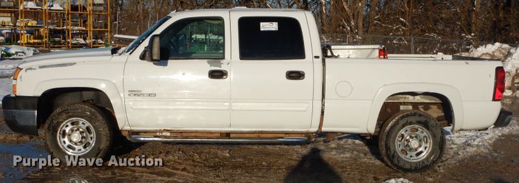 image for item DH4305 2006 Chevrolet Silverado 2500HD Crew Cab pickup truck