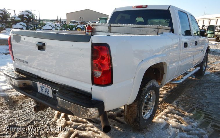 image for item DH4305 2006 Chevrolet Silverado 2500HD Crew Cab pickup truck