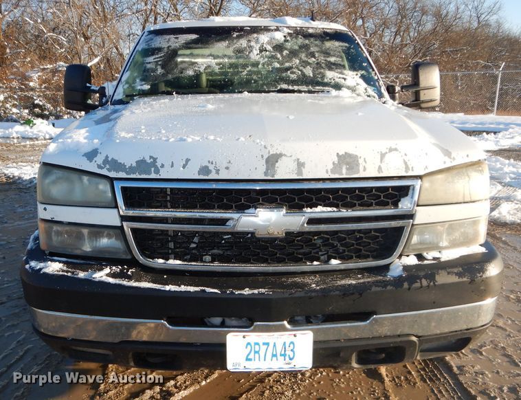 image for item DH4305 2006 Chevrolet Silverado 2500HD Crew Cab pickup truck