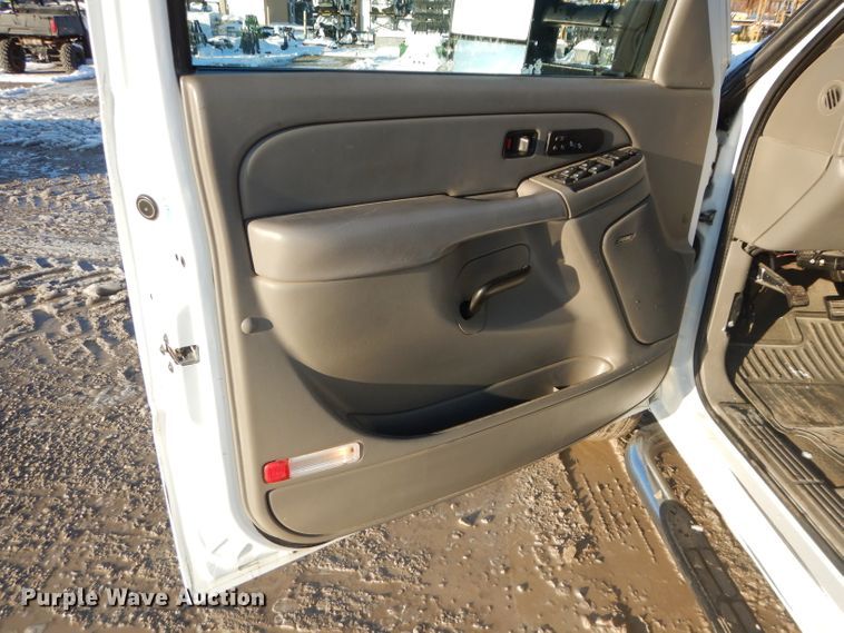 image for item DH4305 2006 Chevrolet Silverado 2500HD Crew Cab pickup truck