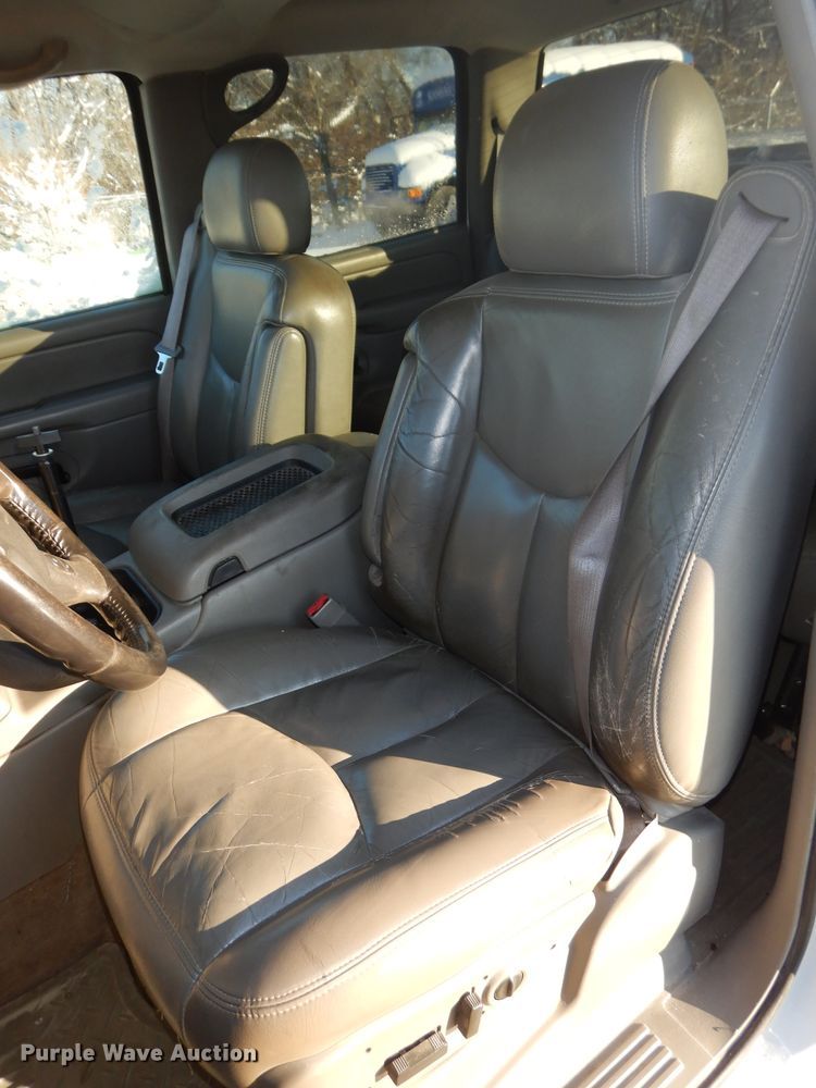 image for item DH4305 2006 Chevrolet Silverado 2500HD Crew Cab pickup truck