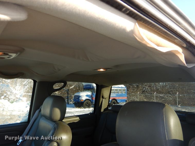 image for item DH4305 2006 Chevrolet Silverado 2500HD Crew Cab pickup truck