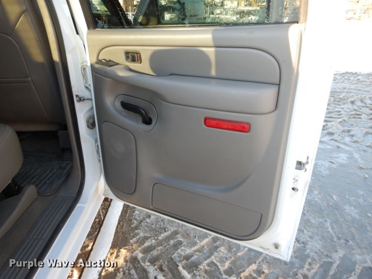 image for item DH4305 2006 Chevrolet Silverado 2500HD Crew Cab pickup truck