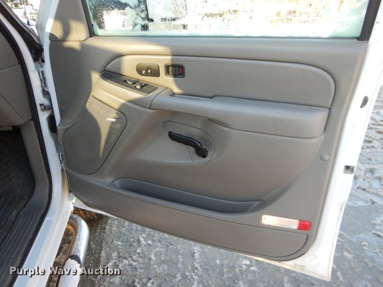 image for item DH4305 2006 Chevrolet Silverado 2500HD Crew Cab pickup truck