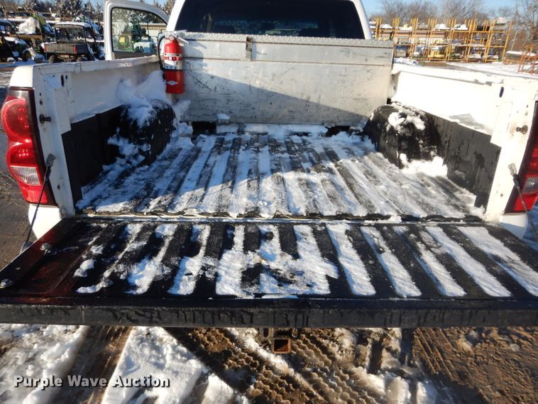 image for item DH4305 2006 Chevrolet Silverado 2500HD Crew Cab pickup truck